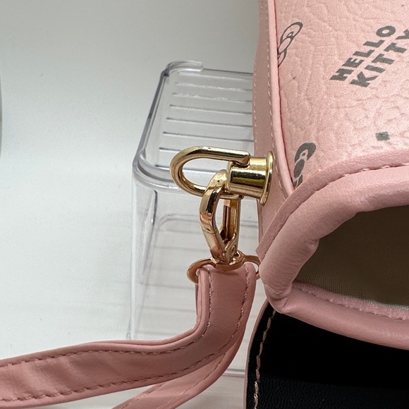 Hello Kitty Blush Pink Crossbody Bag - Picture 4 of 7